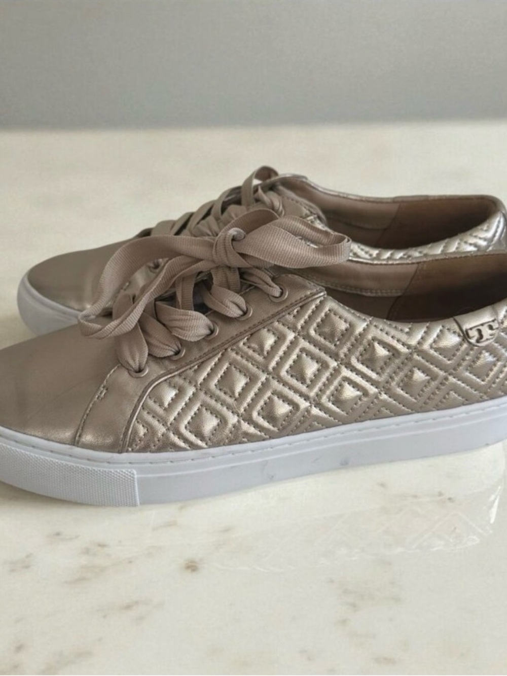 💕💕 Tory Burch Quilted Metallic Gold Women’s Lace-Up Sneakers